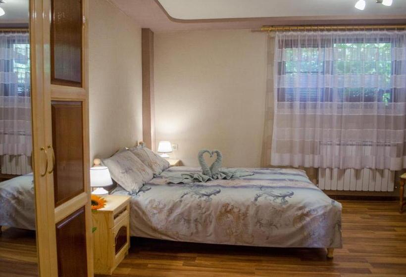 标准工作室带阳台, Guesthouse Juli