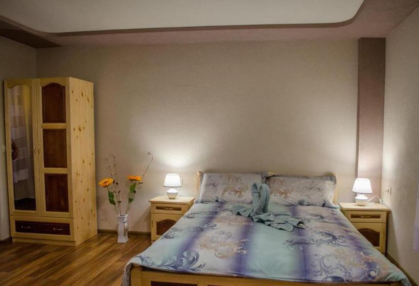标准工作室带阳台, Guesthouse Juli