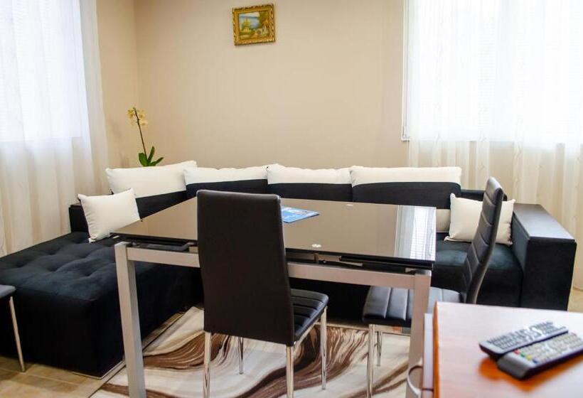 带1个卧室的带阳台的公寓, Guesthouse Juli