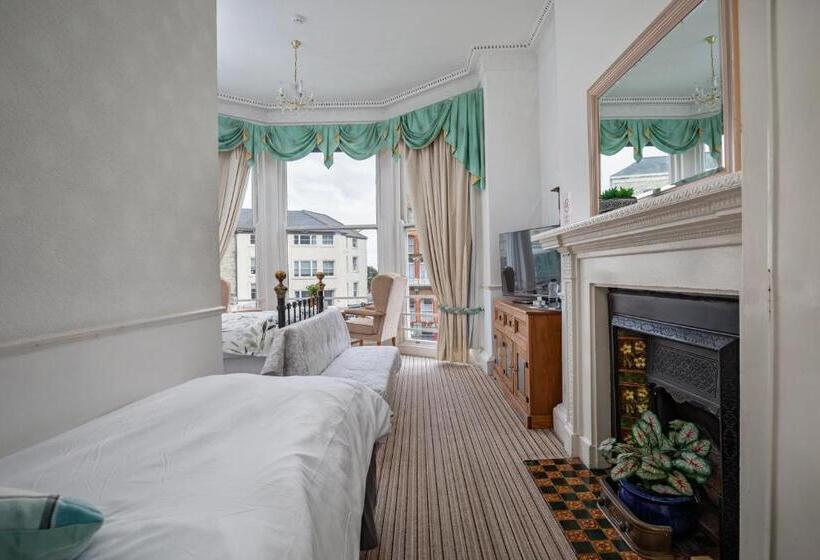 Семейный Номер Вид на Море, Serenity Guest House