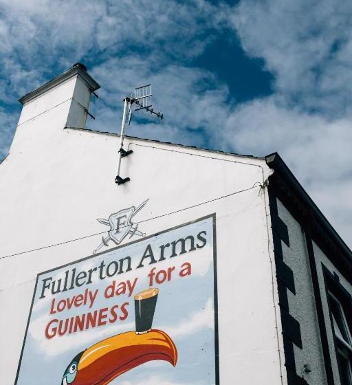 Четырехместный Номер Стандарт, The Fullerton Arms