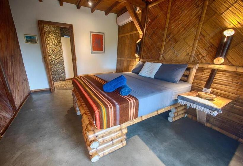 سوییت لوکس, Vistamar Guest House