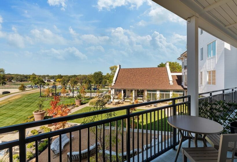 Family Suite, The Inn At Meadowbrook