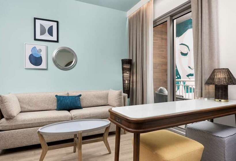 Номер Стандарт, Hilton Garden Inn Flint Downtown