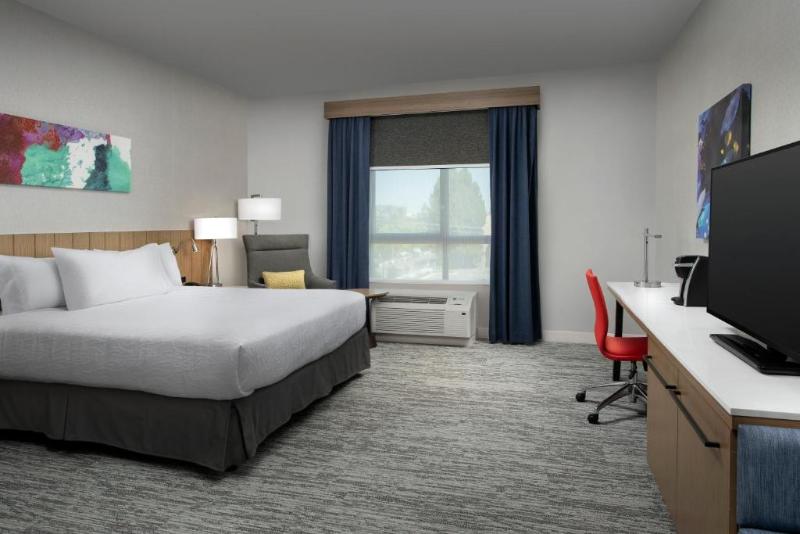 מיטת קינג בסוויטה, Hilton Garden Inn San Jose Airport