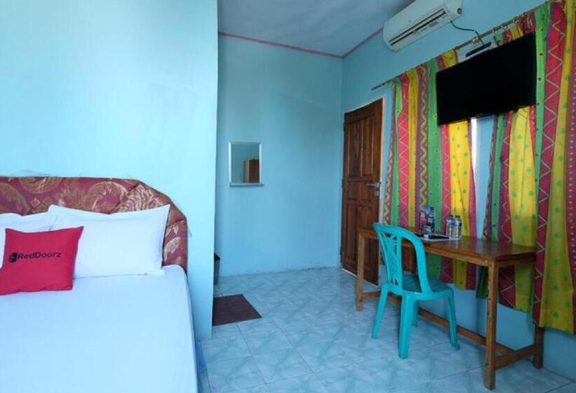 Номер Стандарт, Reddoorz Near Mangrove Forest Kupang
