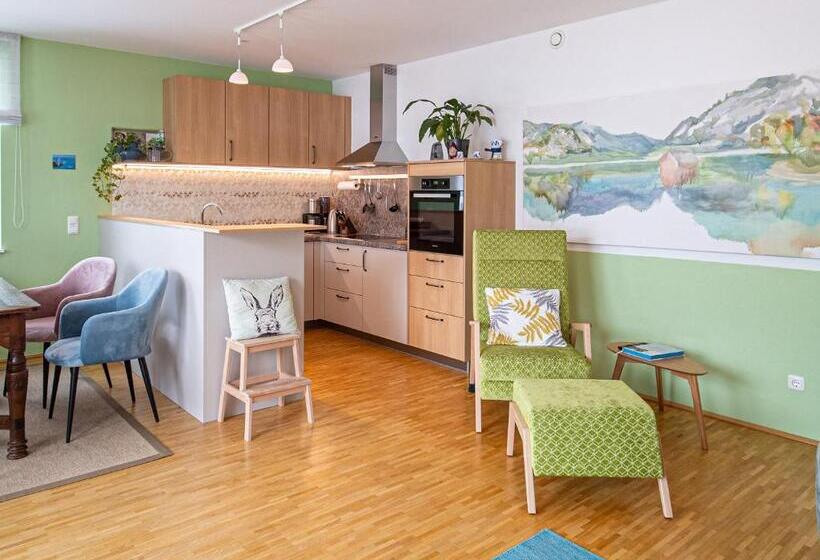 Апартаменты 2 Спальни с Балконом, Loidls Guesthouse
