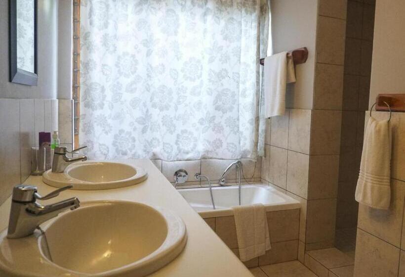 Номер Стандарт, Fatmols Guest Lodge
