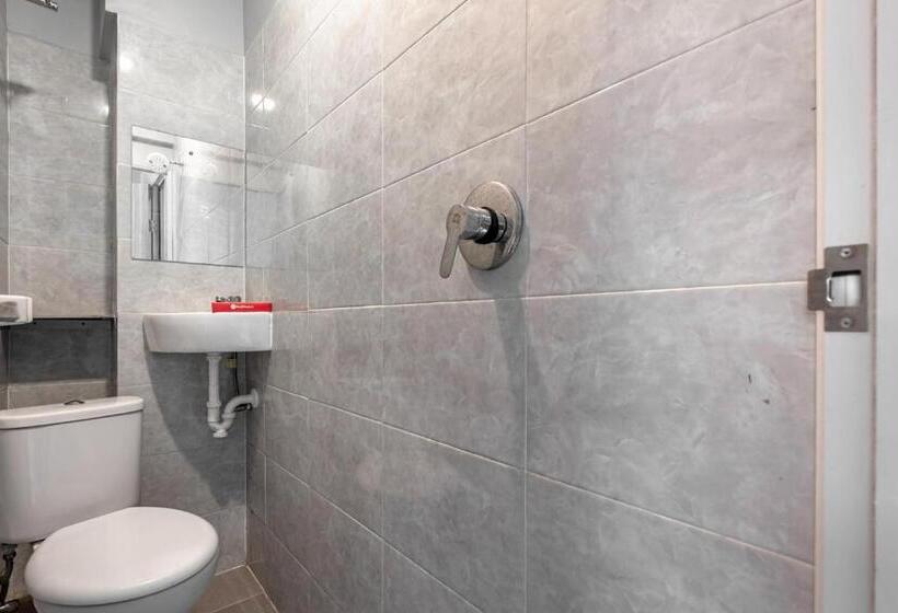 Номер Economy, Reddoorz Near Tanjung Duren 2
