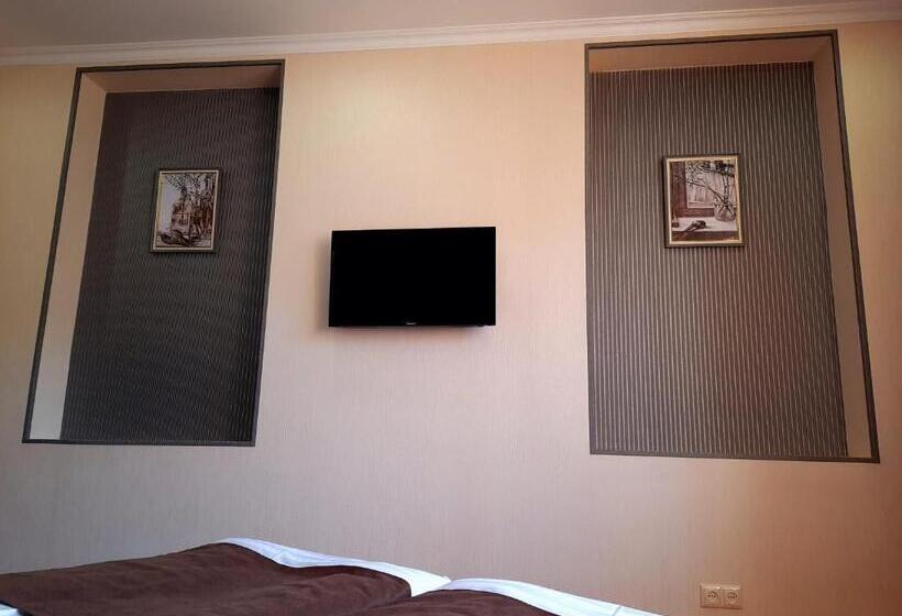 اتاق استاندارد با بالکن, Cherry Garden Boutique