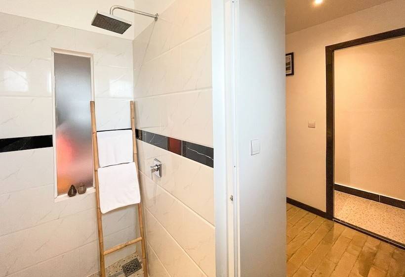 スイート（家族用）, Central Corner Suite