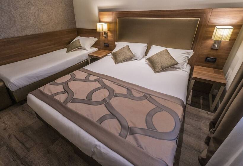 Трехместный Номер Классика, Smart Hotel Holiday