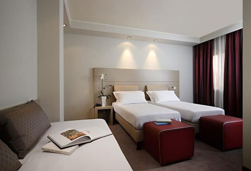 Трехместный Номер Классика, Smart Hotel Holiday