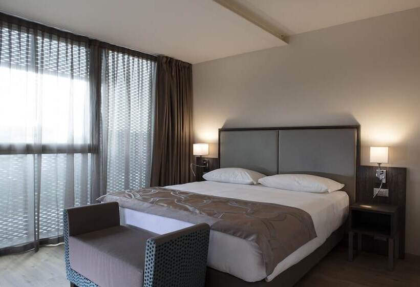 Семейный Номер, Smart Hotel Holiday