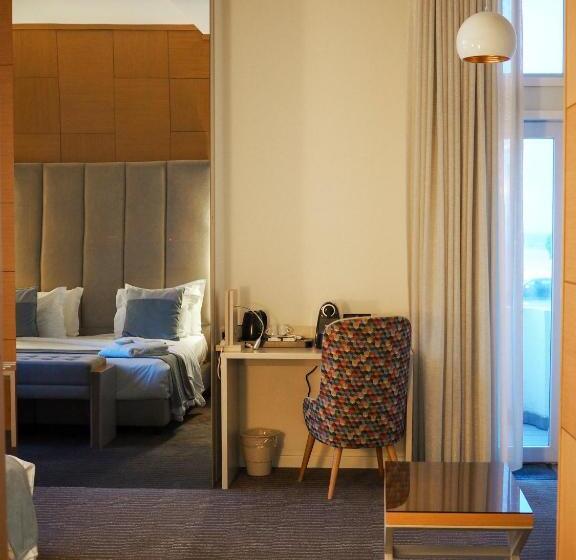 Полулюкс Повышенной Комфортности, The One Grand Hotel da Póvoa