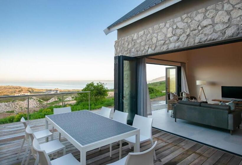 Вилла 3 Спальни, The Shark Bay Boutique Hotel & Spa
