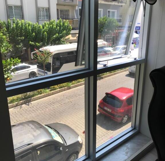 استودیو خانوادگی, Aydın Kent Suit