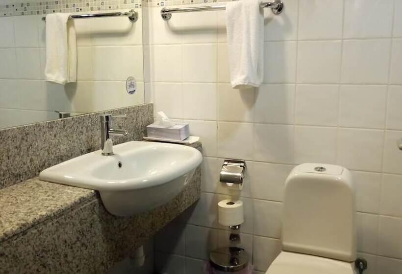 اتاق سوپریور یک تخته, Castelli Hotel Nicosia