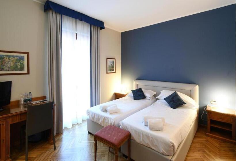 Quarto standard, Cavour