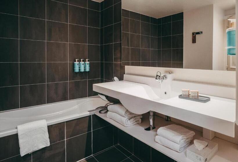 سوئیت اجرایی با مشاهده, Novotel Paris Centre Tour Eiffel