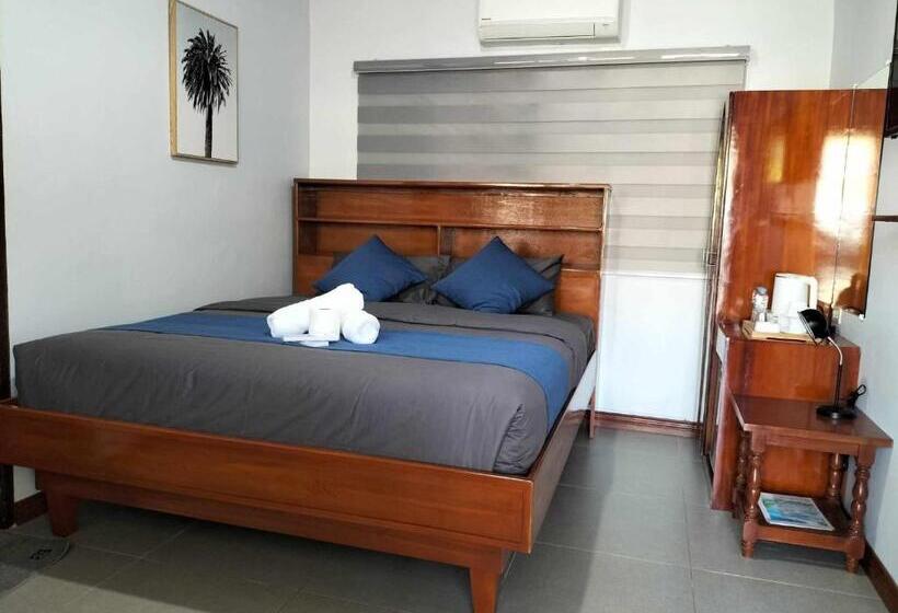 Deluxe Suite King Bed, Cave Beach Resort Boutique Luxury Accomodation