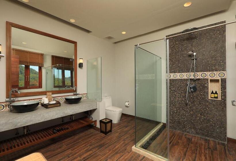 스위트, Samsam Yao Noi  Andaman Magic & Art Villas