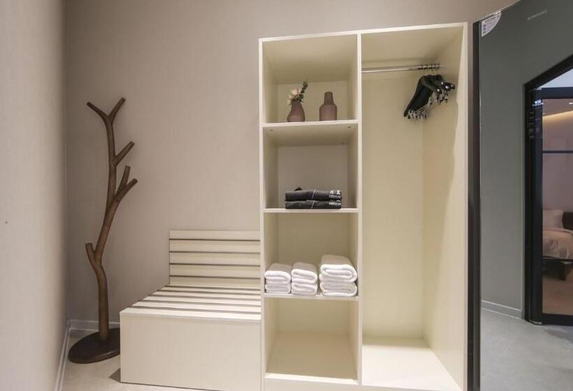 Люкс, Hermon Hotel Gangseo