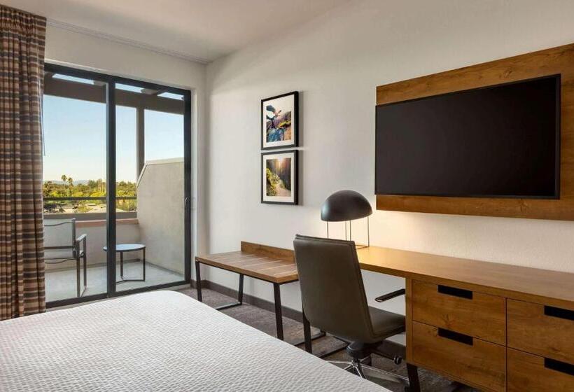 Люкс Executive Кровать Кинг, La Quinta Inn & Suites By Wyndham Santa Rosa Sonoma