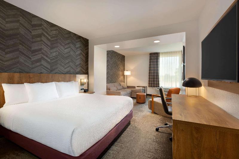 Люкс Executive Кровать Кинг, La Quinta Inn & Suites By Wyndham Santa Rosa Sonoma