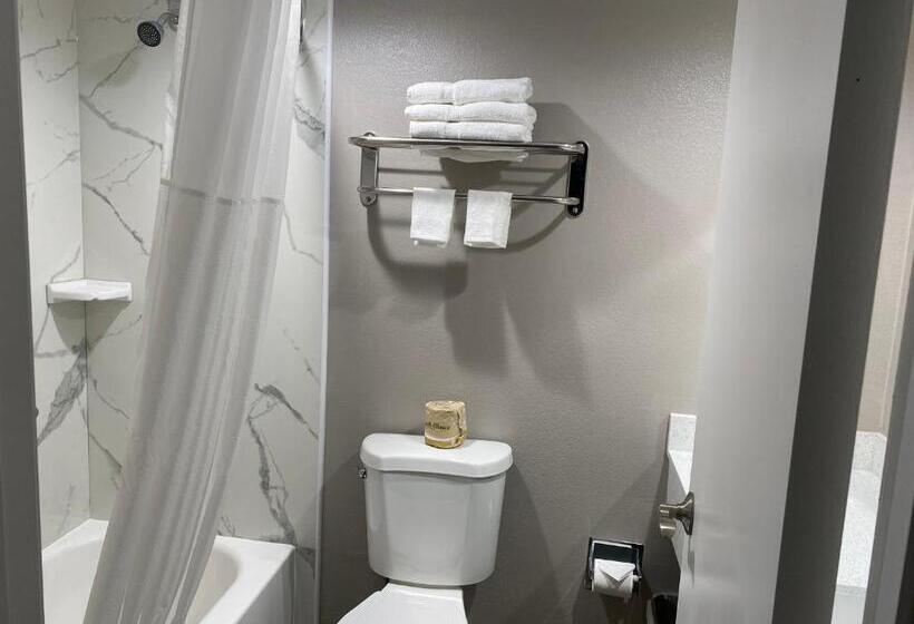 스탠다드 룸 킹사이즈 침대, Motel 6 Bullhead City, Az  Laughlin