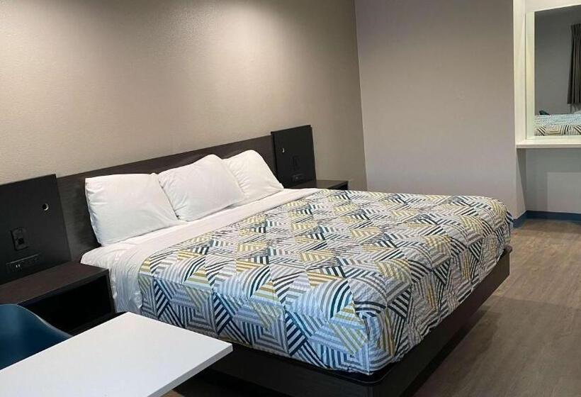 스탠다드 룸 킹사이즈 침대, Motel 6 Bullhead City, Az  Laughlin