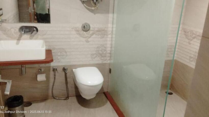 Family Suite, Hari Niwas   A Boutique Garden Resort Mount Abu