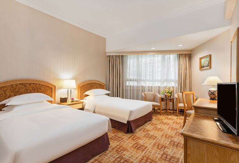 Номер Superior, Century Plaza