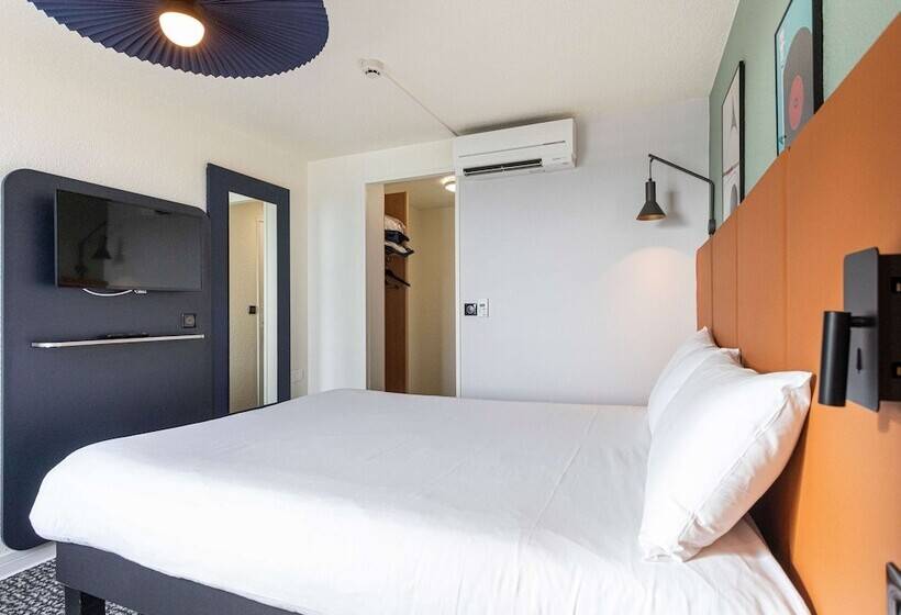 Номер Стандарт Двуспальная Кровать Вид на Море, Ibis Granville Port De Plaisance