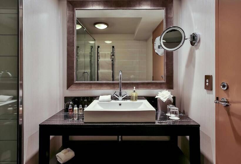 חדר סטנדרט מיטה זוגית, St Moritz Queenstown   Mgallery By Sofitel