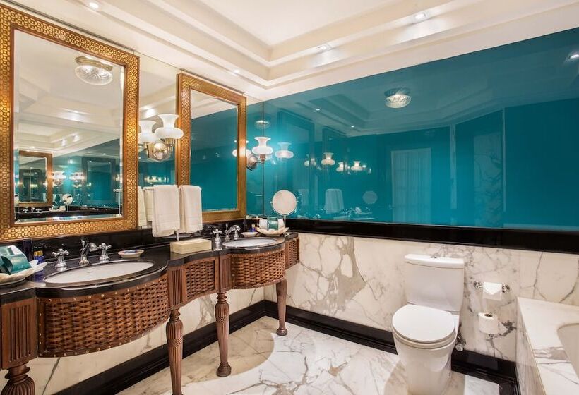 Номер Premium с Балконом, The Oberoi Amarvilas Agra