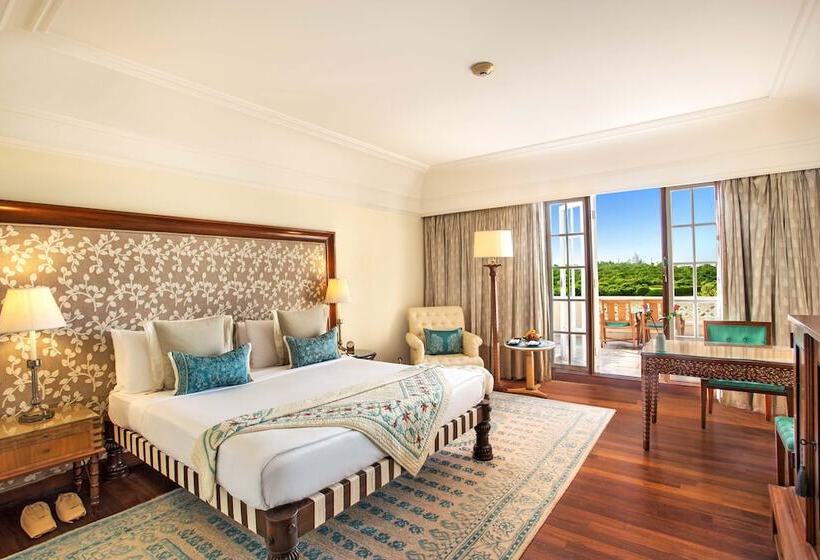 Номер Premium с Балконом, The Oberoi Amarvilas Agra