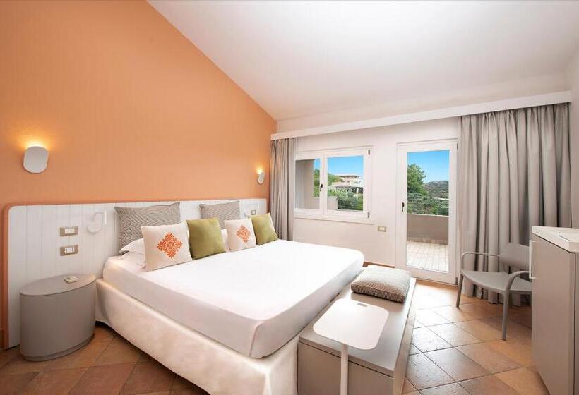 Номер Стандарт с Балконом, Chia Laguna   Hotel Village