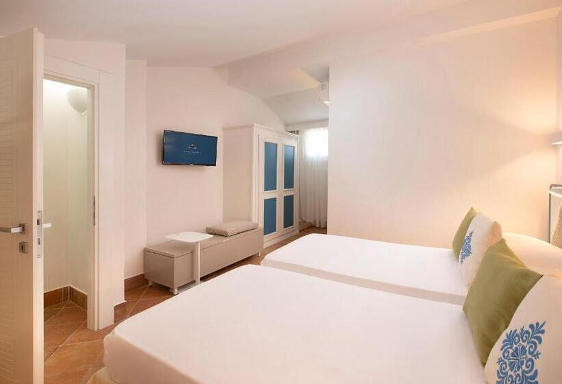 Семейный Номер Superior, Chia Laguna   Hotel Village