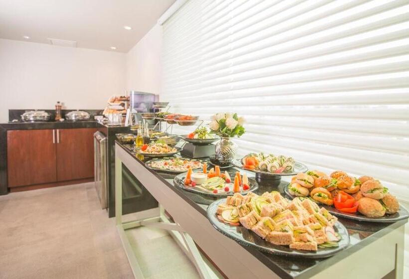 수피리어 룸, Delfines Hotel & Convention Center