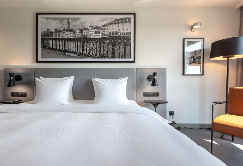Семейный Номер, Radisson Hotel Zurich Airport