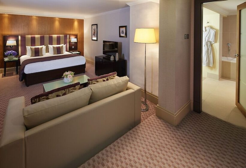 Полулюкс, The Cavendish London