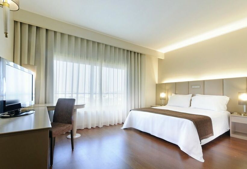 Люкс Премиум, Tryp By Wyndham Porto Expo