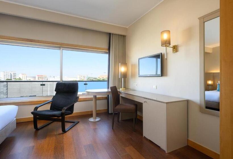 Номер Deluxe, Tryp By Wyndham Porto Expo