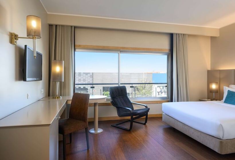 Номер Deluxe, Tryp By Wyndham Porto Expo