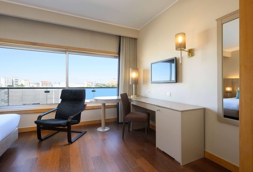 Номер Deluxe, Tryp By Wyndham Porto Expo