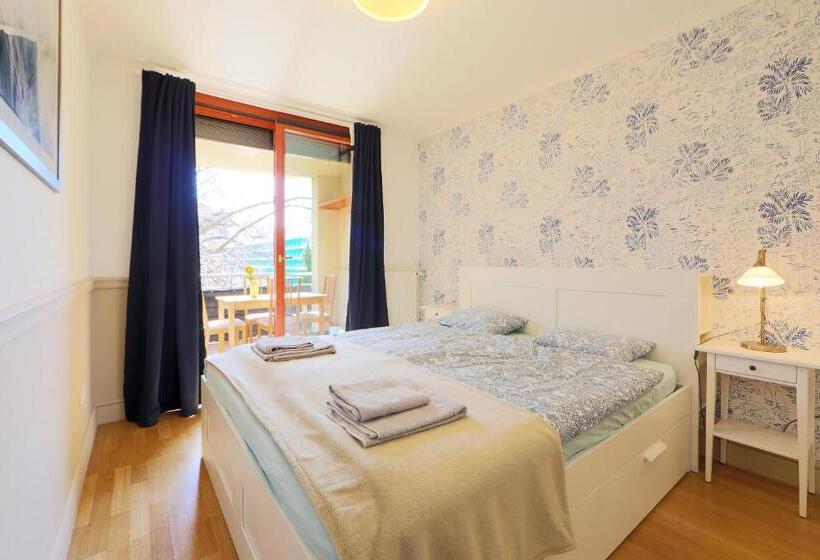 Апартаменты 1 Спальня с Балконом, The Bluedeck Wellness Apartment