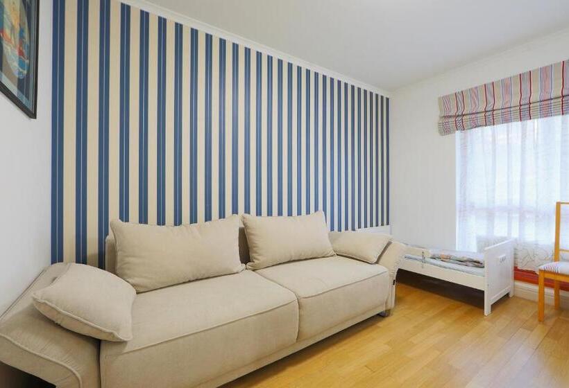Апартаменты 1 Спальня с Балконом, The Bluedeck Wellness Apartment