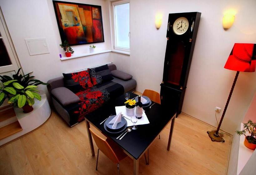 Апартаменты Comfort 2 Спальни, Penzion David