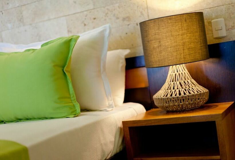 سوئیت جونیور کلوب با چشم‌انداز دریا, Vista Sol Punta Cana Beach Resort & Spa  All Inclusive